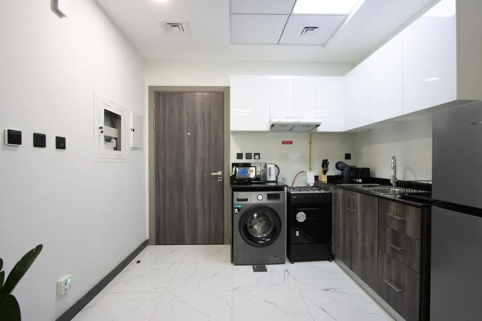 Livbnb - Brand New 1B In Rukan, Dubailand Dubai