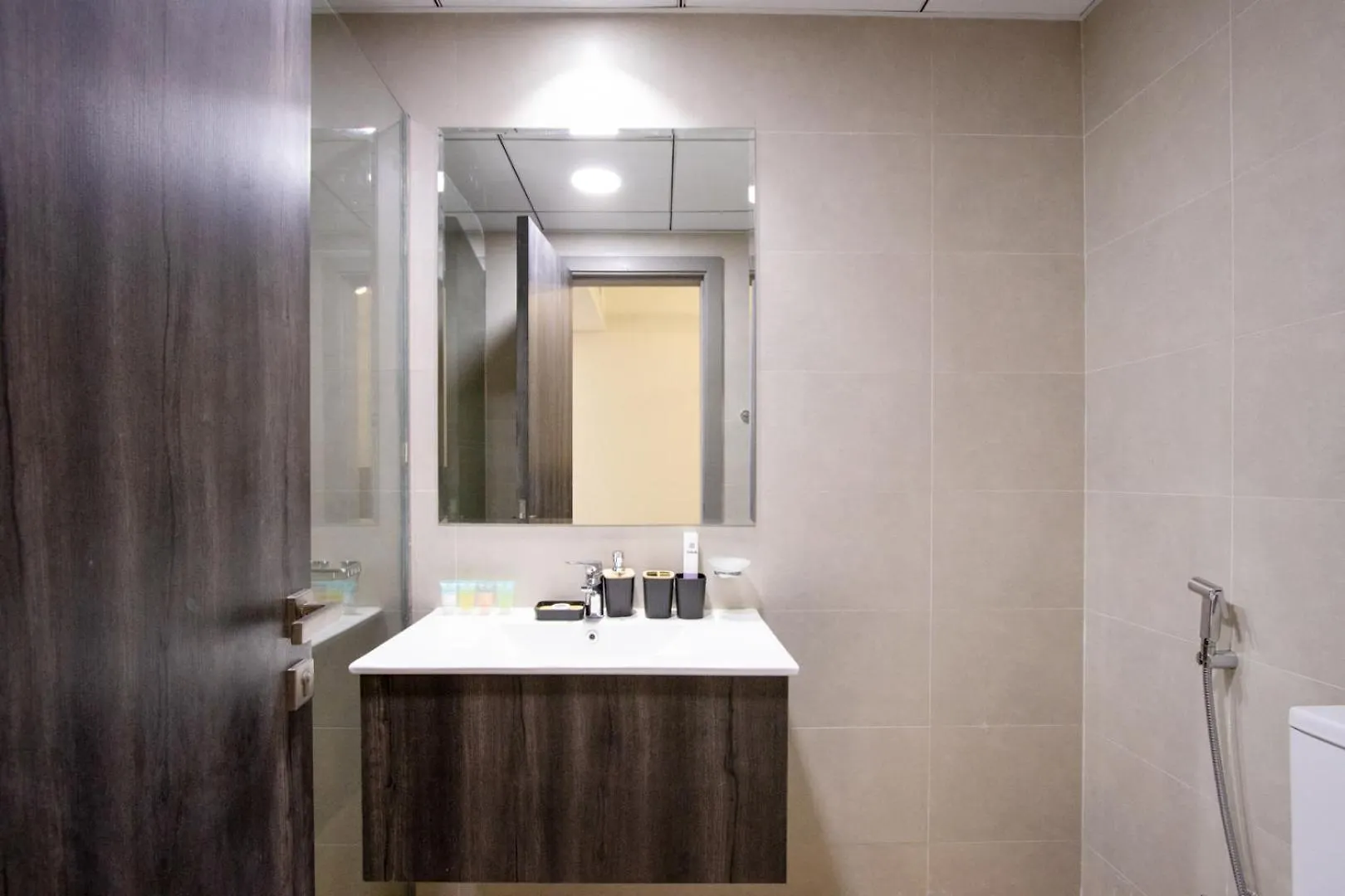 Livbnb - Brand New 1B In Rukan, Dubailand Dubaj